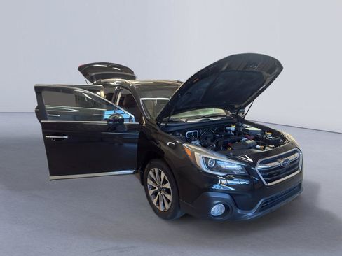 Used 2018 Subaru Outback 2.5i Touring AWD/4WD image 9
