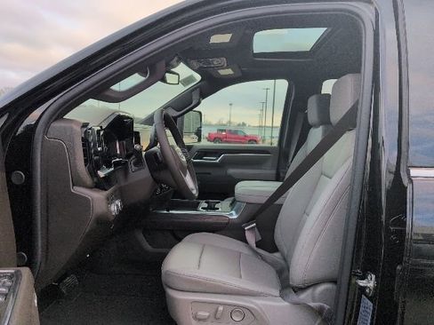 New 2026 GMC Sierra 2500 SLT w/ SLT Premium Package image 7