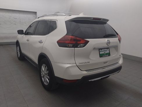 Used 2018 Nissan Rogue SV FWD image 5