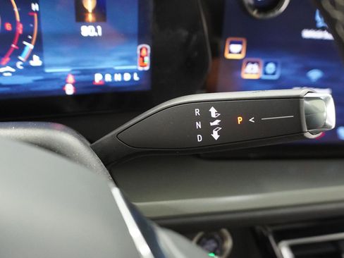 Used 2024 Chevrolet Traverse LT FWD image 26