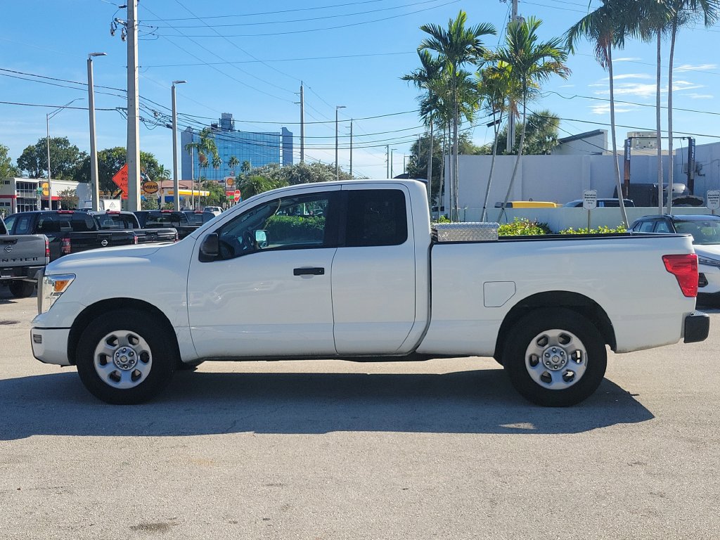 Used 2022 Nissan Titan S RWD image 10