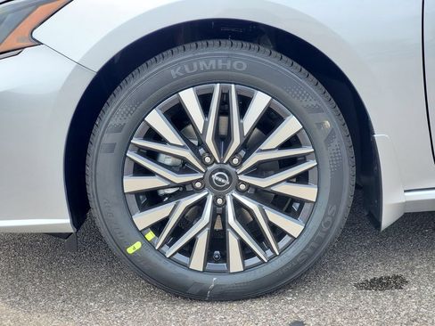 New 2026 Nissan Altima 2.5 SV FWD image 5