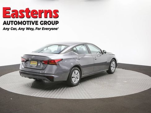 Used 2023 Nissan Altima 2.5 S FWD image 34