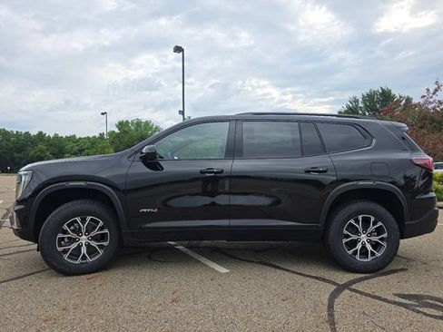 New 2026 GMC Acadia AT4 w/ Luxury Package AWD/4WD image 14