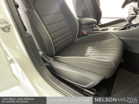 Used 2024 Volkswagen Jetta Sport image 27