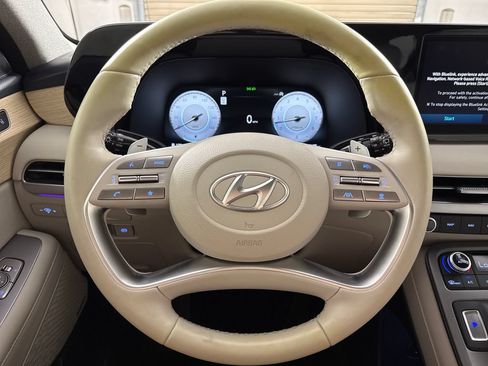 Used 2024 Hyundai Palisade Limited FWD image 16