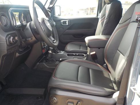 New 2026 Jeep Wrangler Unlimited Rubicon image 18