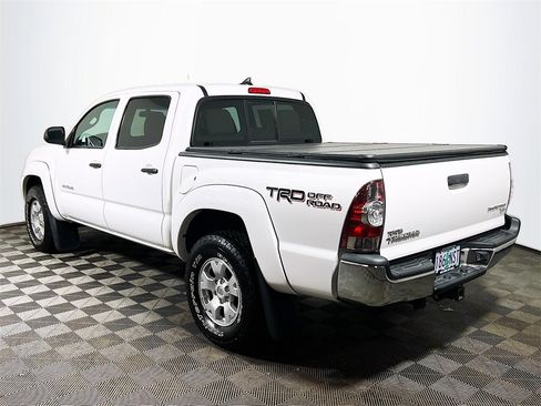 Used 2015 Toyota Tacoma PreRunner image 6