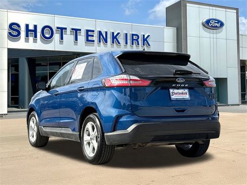 Used 2021 Ford Edge SE image 6