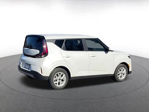 Used 2025 Kia Soul LX w/ LX Technology Package image 14