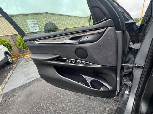 Used 2018 BMW X5 sDrive35i RWD image 10