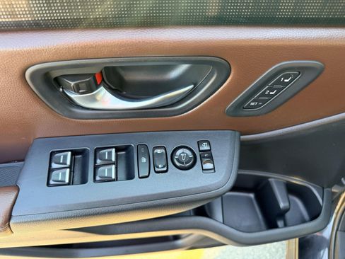 Used 2024 Honda Pilot Elite image 18