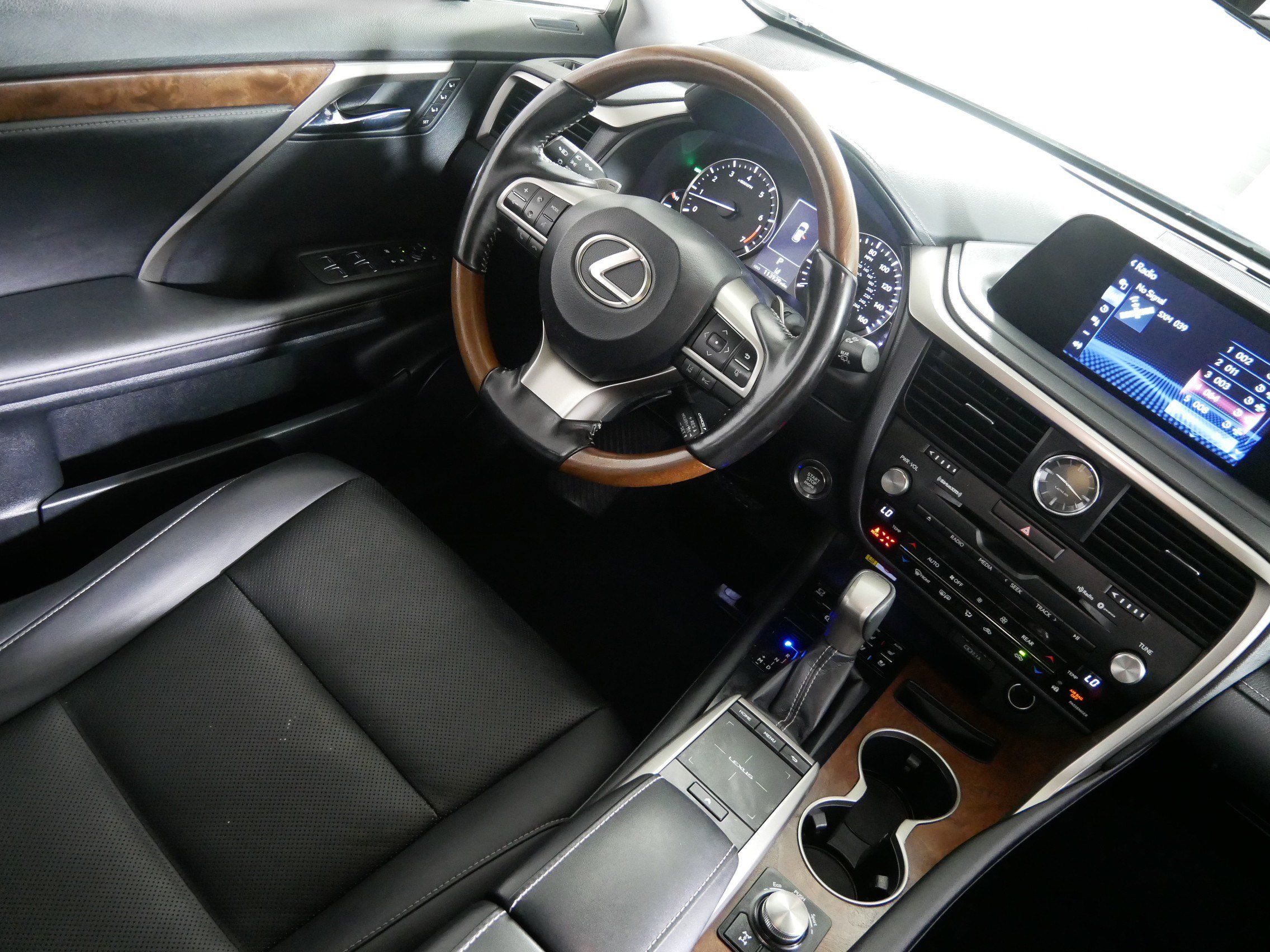 Used 2021 Lexus RX 350L Premium w/ Premium Package AWD/4WD image 9