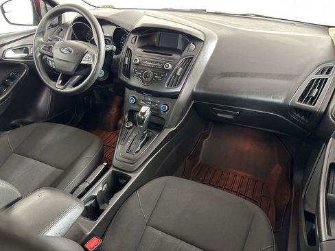 Used 2016 Ford Focus SE w/ Reverse Sensing Package image 13