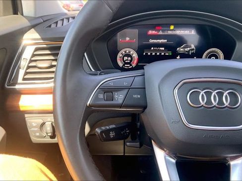 Used 2021 Audi Q5 Premium w/ Premium Plus Package AWD/4WD image 21