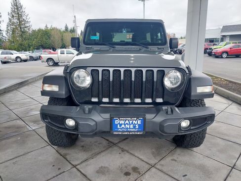 Used 2022 Jeep Wrangler Unlimited Sport image 2