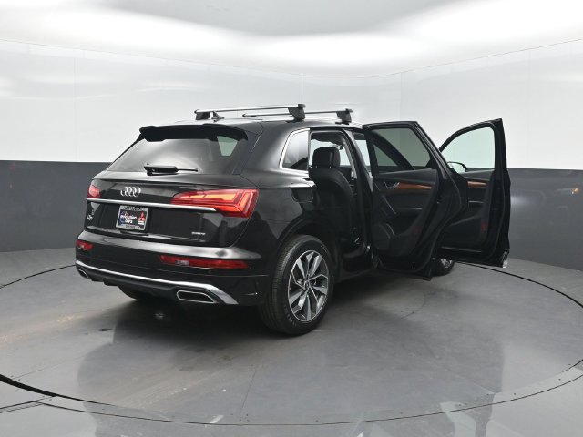 Used 2022 Audi Q5 2.0T Premium w/ Convenience Package AWD/4WD image 43