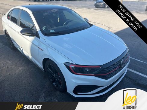 Used 2019 Volkswagen Jetta GLI FWD image 4