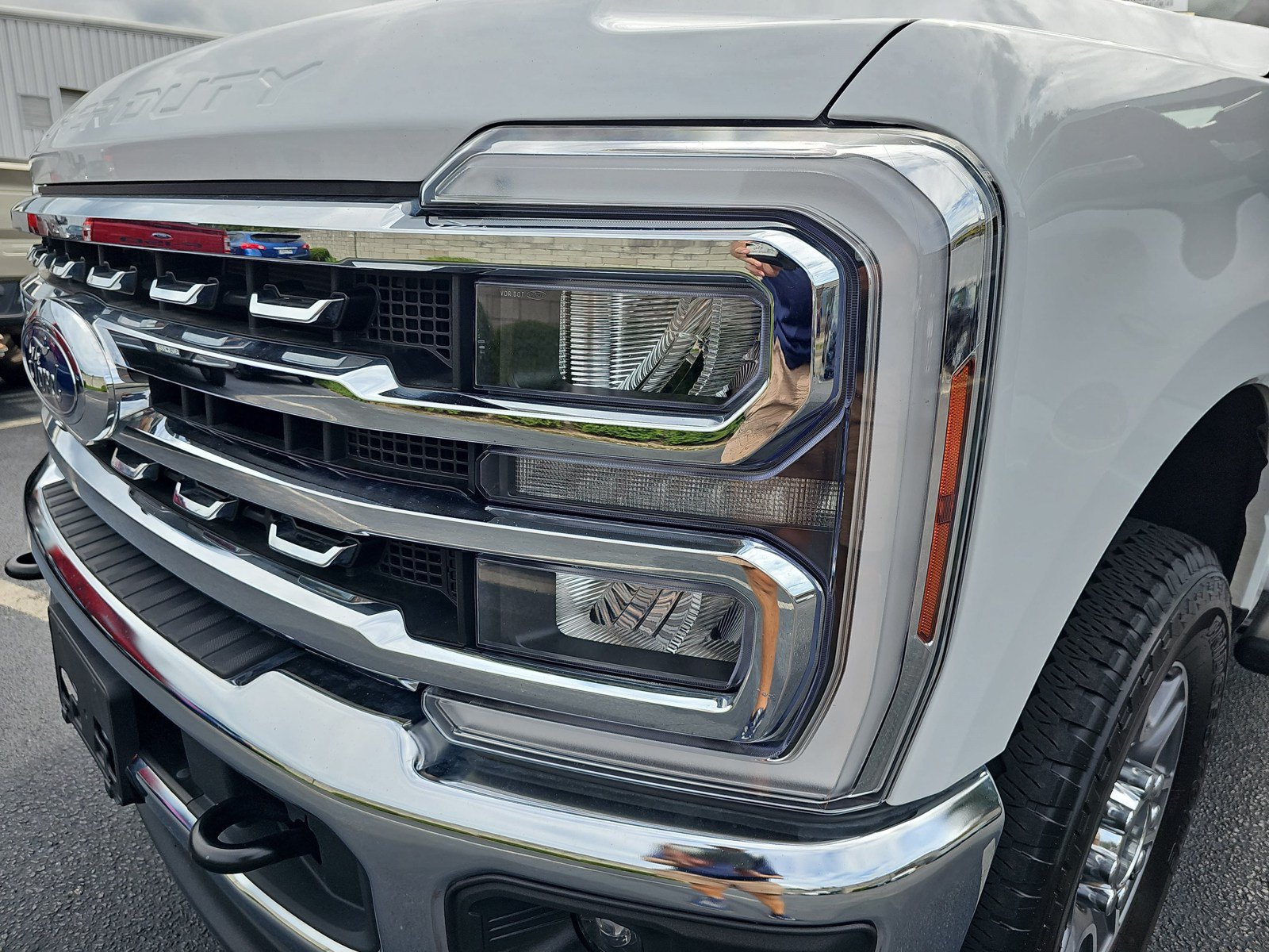 Used 2024 Ford F250 Lariat w/ FX4 Off-Road Package AWD/4WD image 33