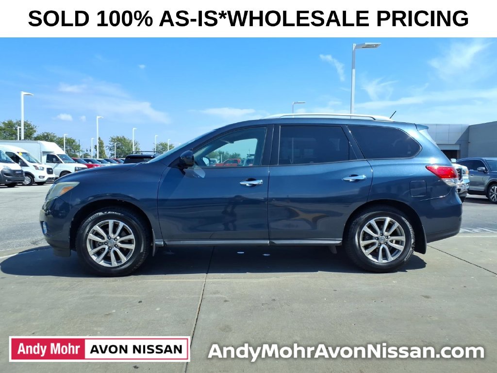 Used 2015 Nissan Pathfinder SV w/ Trailer Tow Package FWD image 5