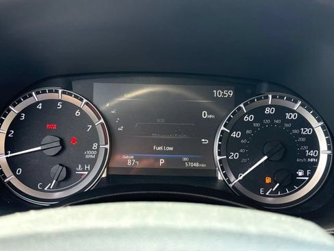 Used 2023 Toyota Highlander L FWD image 18