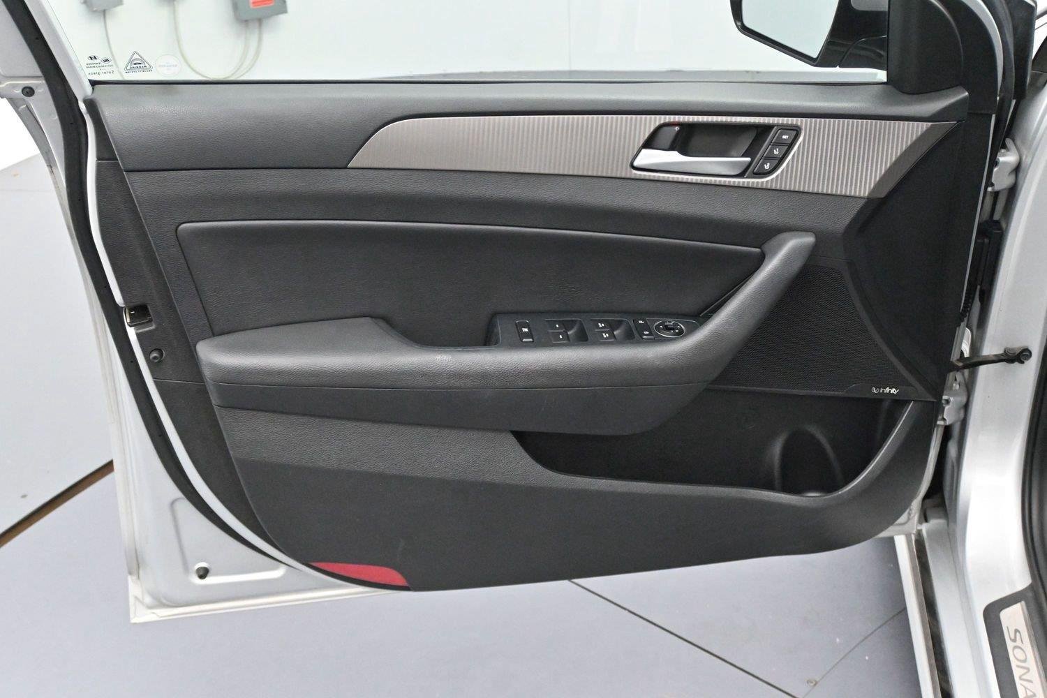 Used 2019 Hyundai Sonata Limited FWD image 10