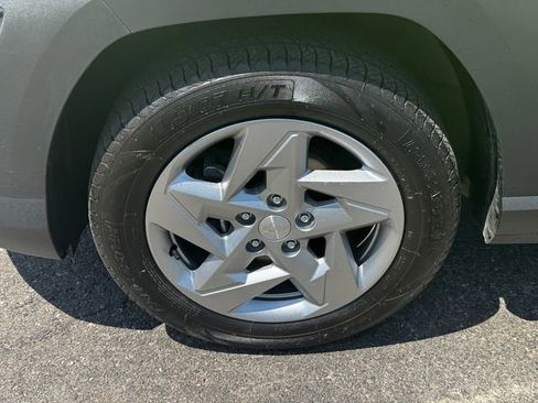 Used 2024 Hyundai Kona SE FWD image 10
