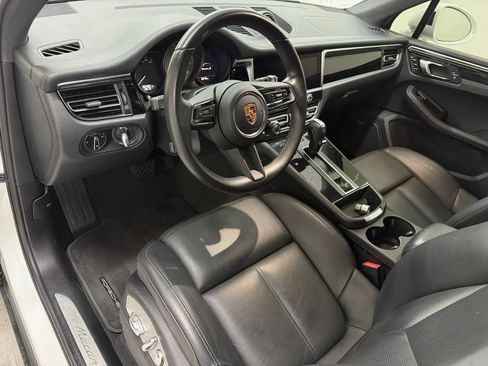 Used 2022 Porsche Macan S w/ Premium Package Plus AWD/4WD image 2