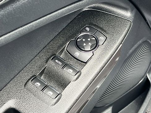 Certified 2021 Ford EcoSport SE image 20