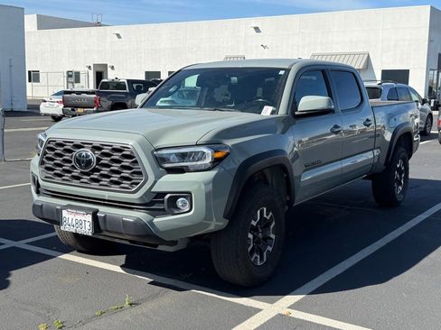 Used 2023 Toyota Tacoma TRD Off-Road image 3