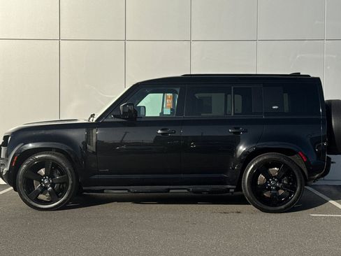 Certified 2022 Land Rover Defender 110 X image 2