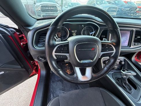 Used 2018 Dodge Challenger R/T Scat Pack w/ Leather Interior Group RWD image 19