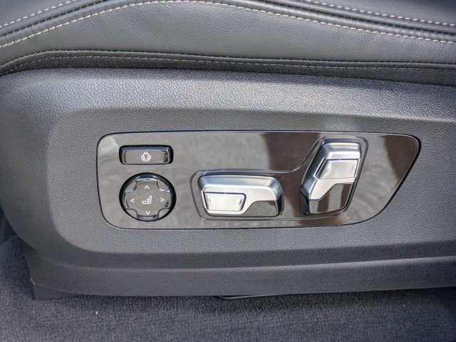 Used 2026 BMW X7 xDrive40i w/ M Sport Package AWD/4WD image 20