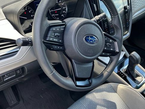 Used 2025 Subaru Forester Premium w/ Convenience Package #1 AWD/4WD image 5