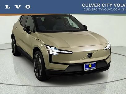 New 2026 Volvo EX30 Plus w/ Protection Package Premier