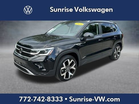 Certified 2023 Volkswagen Taos SEL AWD/4WD image 1