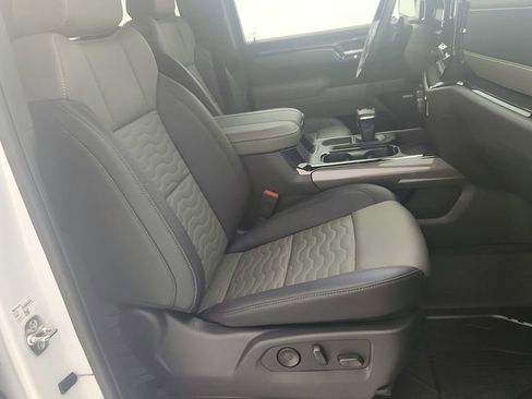 Certified 2025 Chevrolet Silverado 1500 ZR2 w/ Technology Package image 32