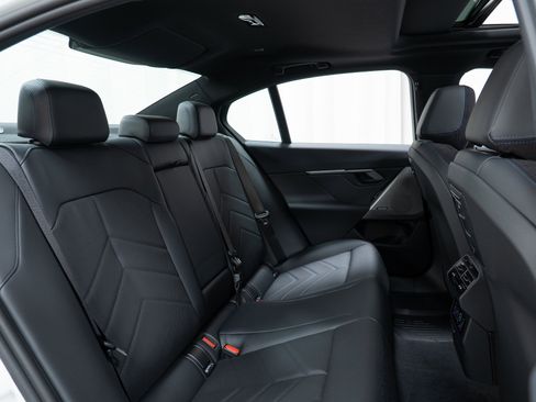 New 2026 BMW 530i xDrive w/ M Sport Package image 24