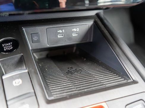 Certified 2025 Nissan Kicks SR AWD/4WD image 30