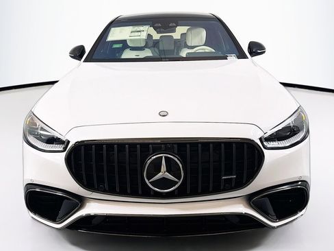 New 2025 Mercedes-Benz S 63 AMG S image 2