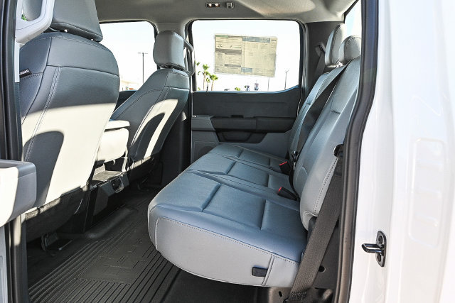 New 2025 Ford F250 XL w/ XL Driver Assist Package RWD image 21