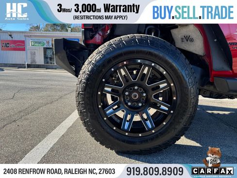 Used 2015 Jeep Wrangler Unlimited Sahara w/ Connectivity Group image 10