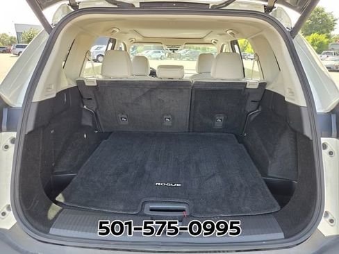 Used 2023 Nissan Rogue SV w/ SV Premium B Package FWD image 15