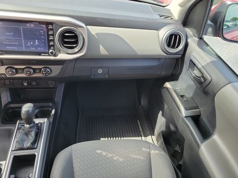 Used 2020 Toyota Tacoma SR5 RWD image 16