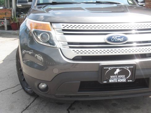 Used 2015 Ford Explorer XLT w/ Equipment Group 202A AWD/4WD image 3