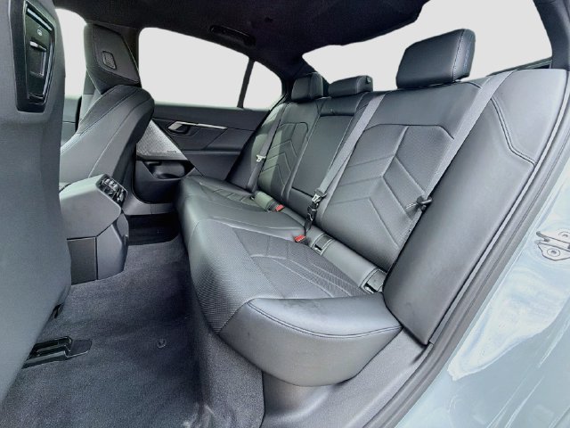 Used 2026 BMW i5 eDrive40 w/ M Sport Package RWD image 20