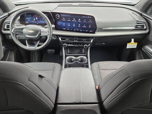 New 2026 Chevrolet Traverse LT image 16