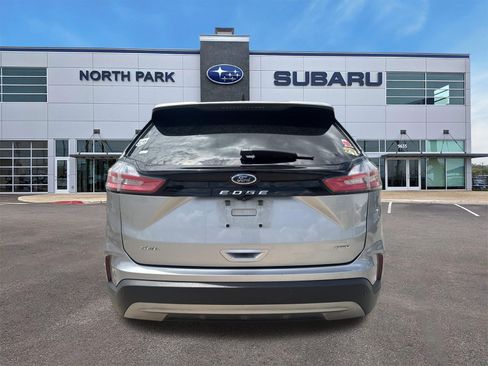 Used 2022 Ford Edge SEL w/ Convenience Package AWD/4WD image 4