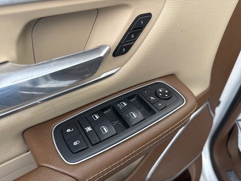 Used 2020 RAM 1500 Laramie image 15