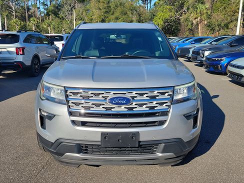 Used 2019 Ford Explorer XLT w/ Equipment Group 202A image 2